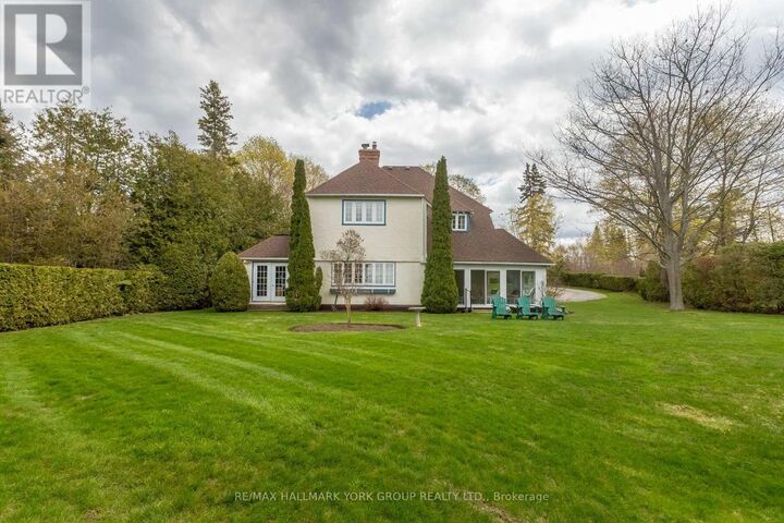 Property Photo:  724 Lake Drive North  ON L4P 3C8 