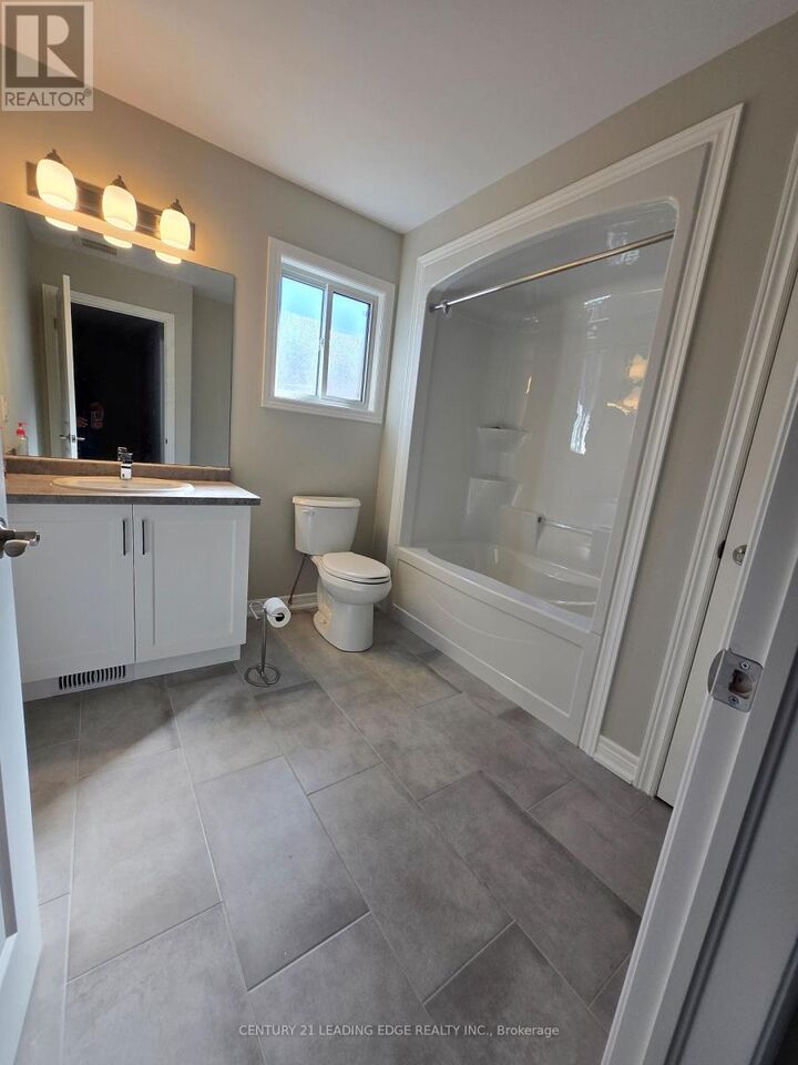 Property Photo:  66 Willson Drive  ON L2V 0M4 