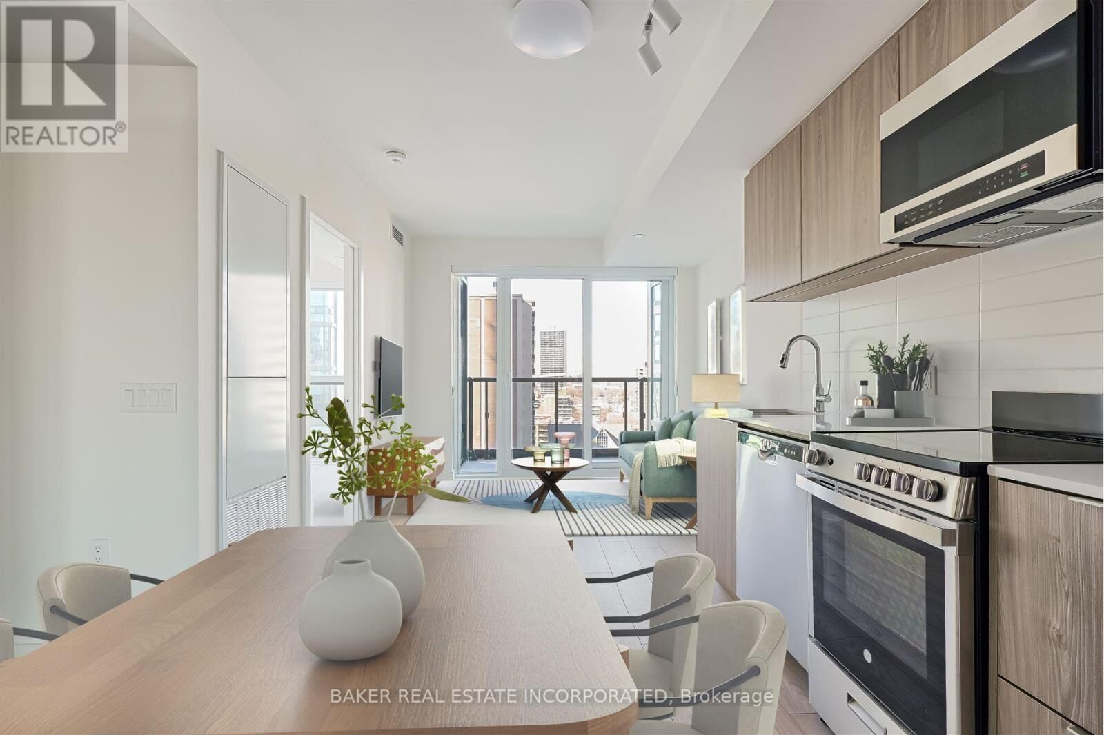 Property Photo:  223 Redpath Avenue 2906  ON M4P 0E8 