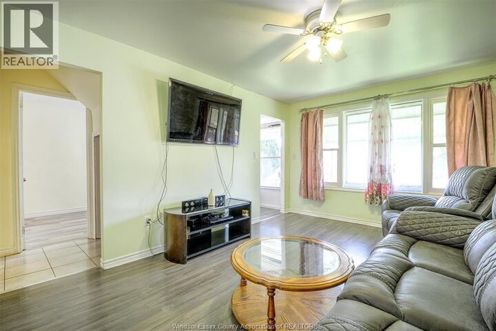 Property Photo:  2354 Highland Avenue  ON N8X 3S5 