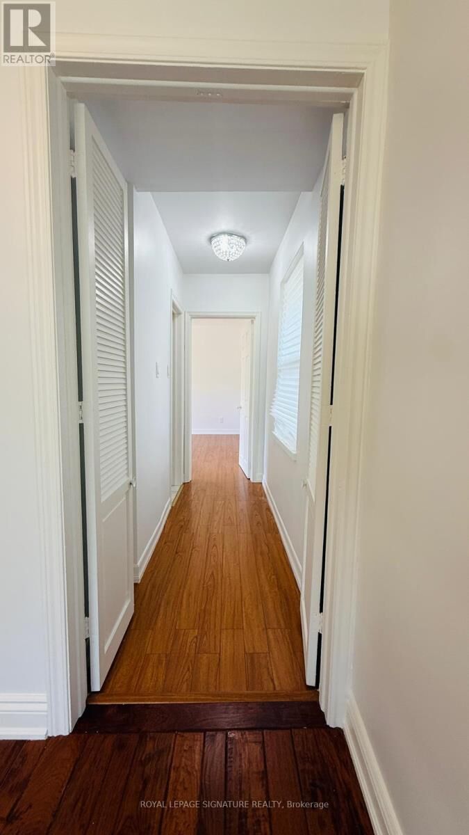 Property Photo:  2140 Munden Road  ON L5A 2R2 