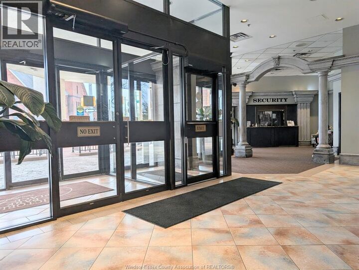 Property Photo:  150 Park Street West 1111  ON  