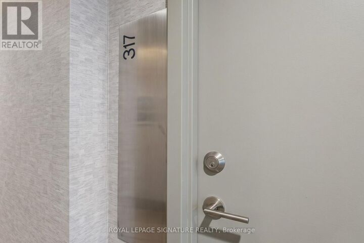 Property Photo:  4K Spadina Avenue 317  ON M5V 3Y9 