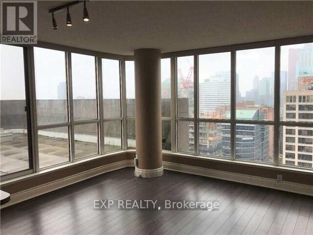Property Photo:  736 Bay Street 3001  ON M5G 2M4 