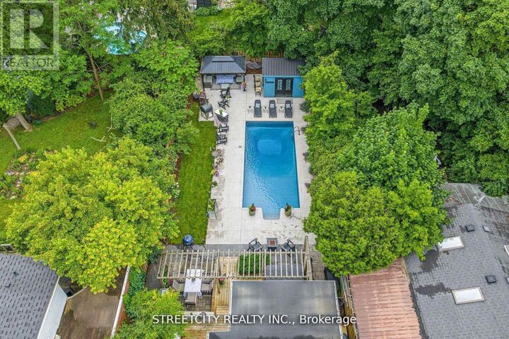 Property Photo:  931 Waterloo Street  ON N6A 3X2 