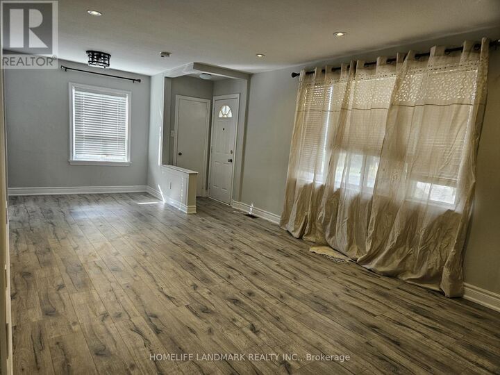 Property Photo:  21 Highland Park Boulevard  ON L3T 1B2 