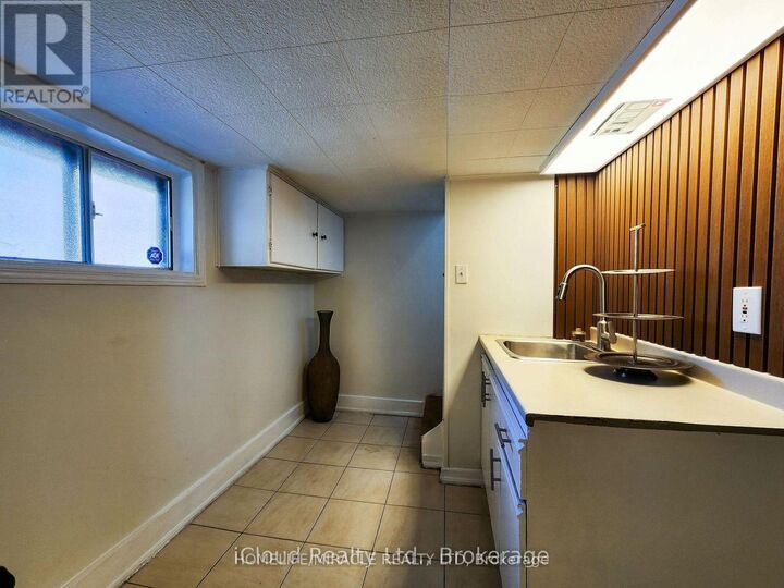 Property Photo:  294 Fairfield Avenue South  ON L8H 5H6 