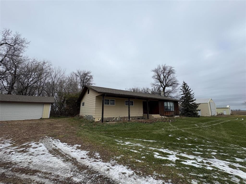 Property Photo: 111037 141 Road North MB R7N 2T8