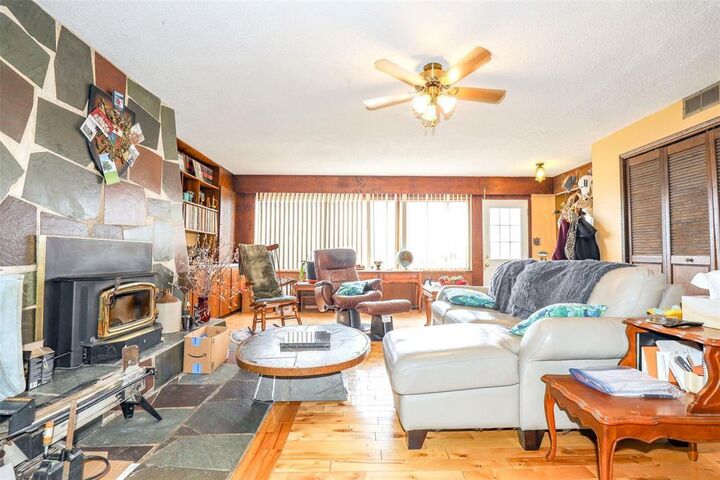 Property Photo: 51 Viking Road MB R2N 4A7