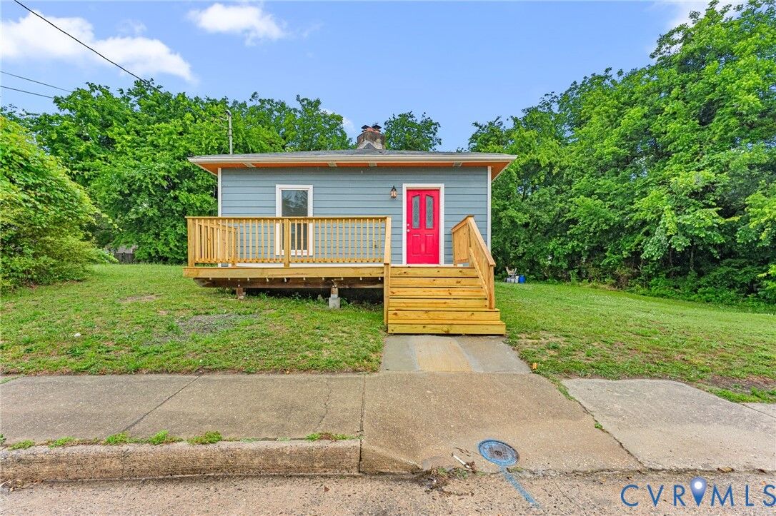Property Photo:  917 Lee Avenue  VA 23803 