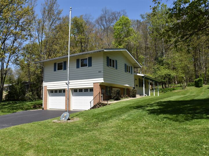 Property Photo: 660 Ellis Avenue PA 16335