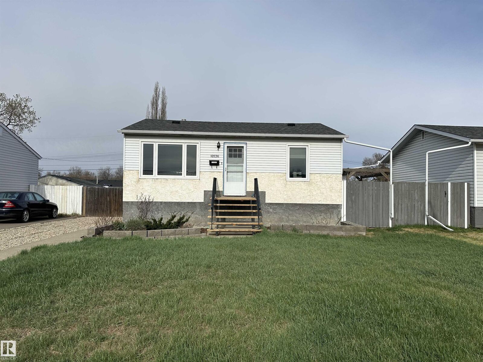 Property Photo:  10536 162 Street NW  AB T5P 3M5 