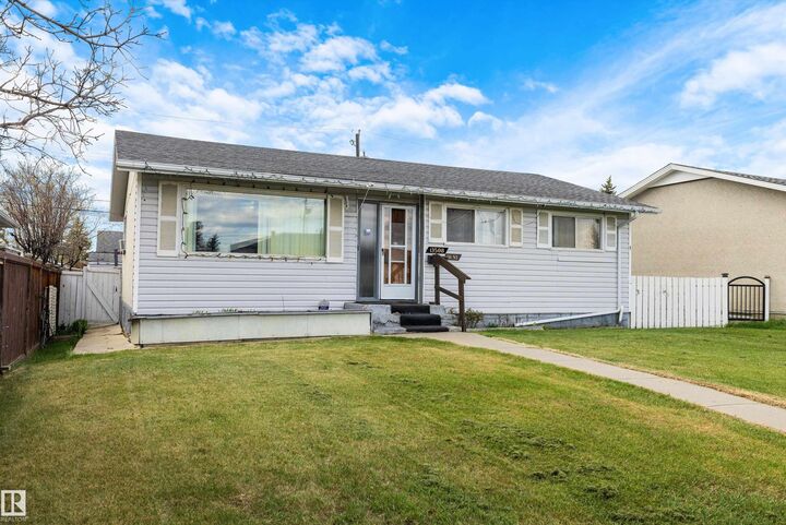 Property Photo:  13508 111 Street NW  AB T5E 4Z8 