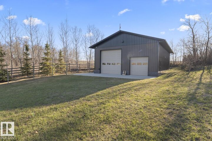 Property Photo:  46526 Twp Road 604A 3  AB T9N 2J1 