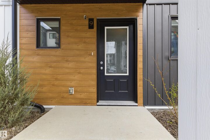Property Photo:  850 Secord Boulevard NW 9  AB T5T 7R9 