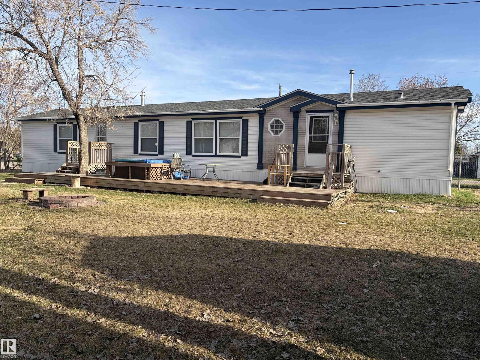 Property Photo:  4911 49 Street  AB T0A 0B0 