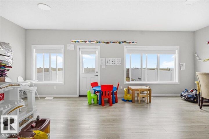Property Photo:  7056 182 Avenue NW  AB T5Z 0V7 