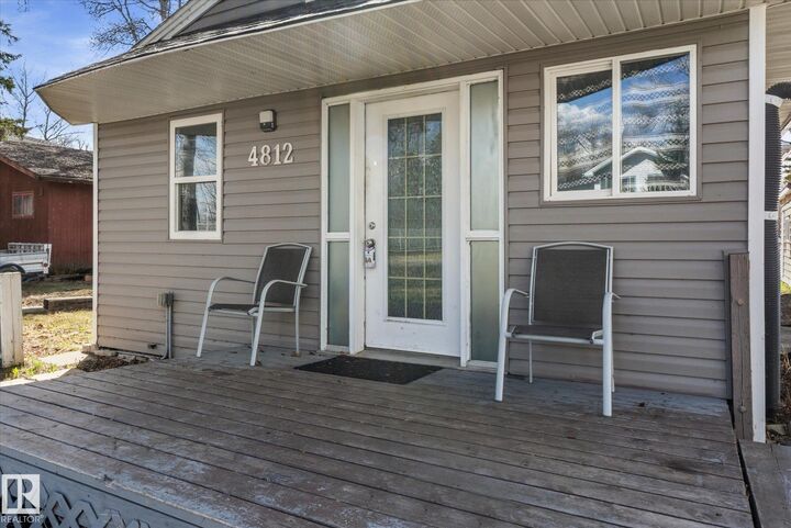 Property Photo:  4812 59 Street  AB T0E 0A0 
