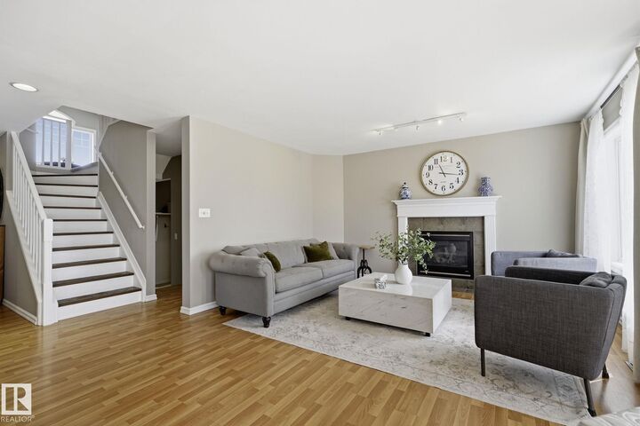 Property Photo:  3327 32 Avenue NW  AB T6T 1X7 