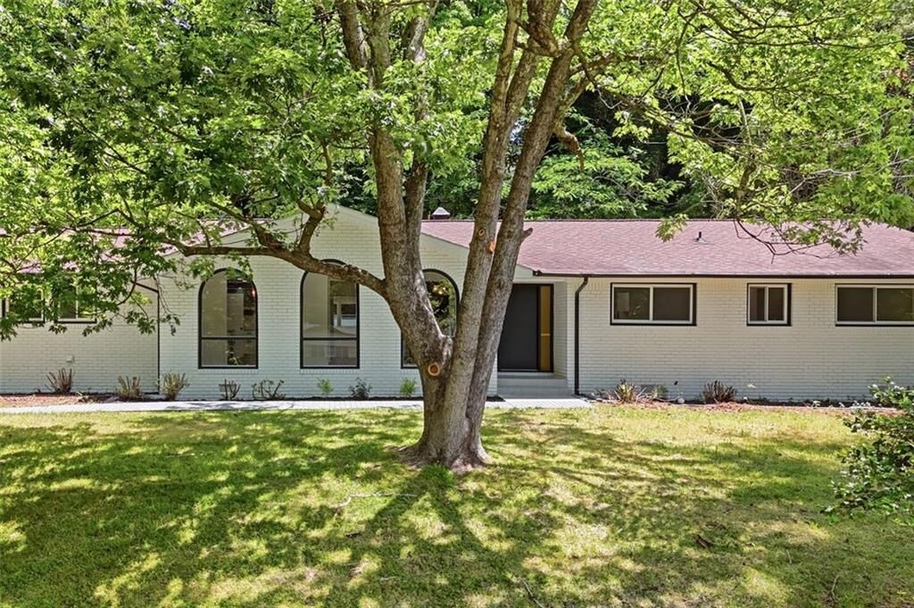 Property Photo: 1150 Chestatee Road GA 30501