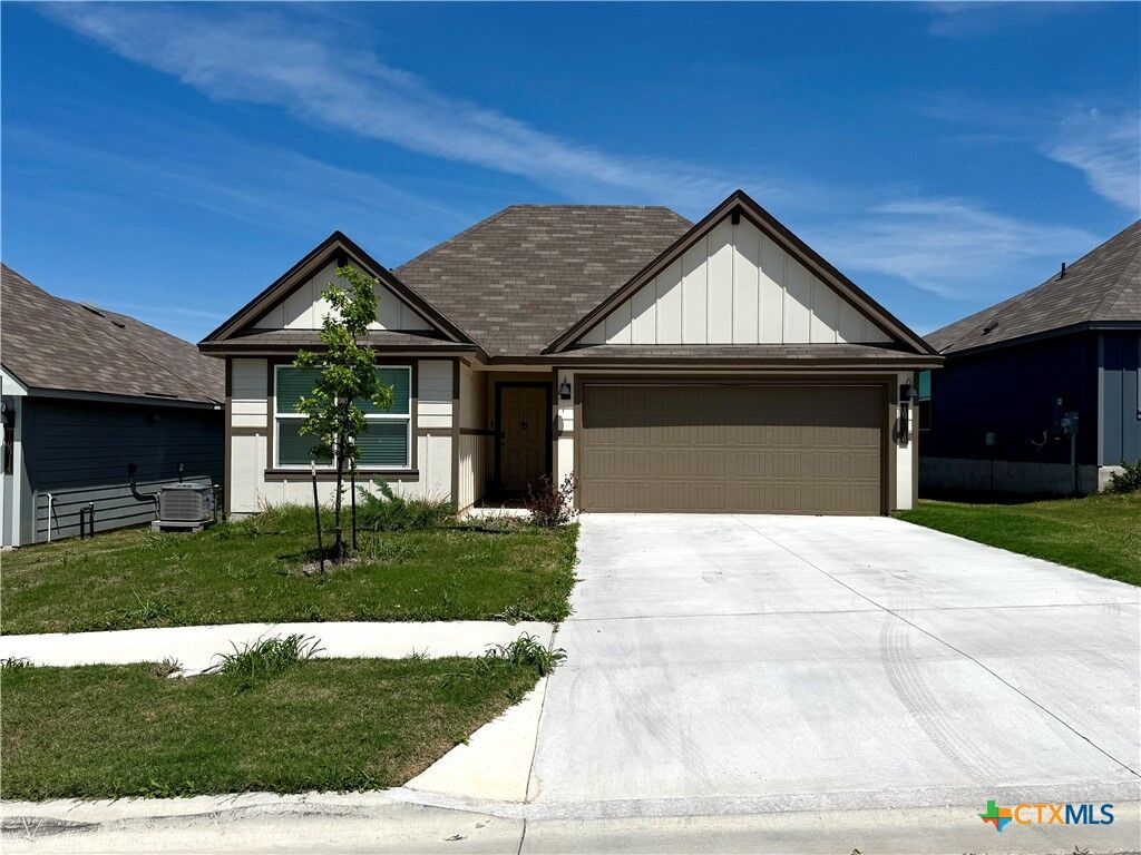 Property Photo:  10016 Avendesora Road  TX 76542 