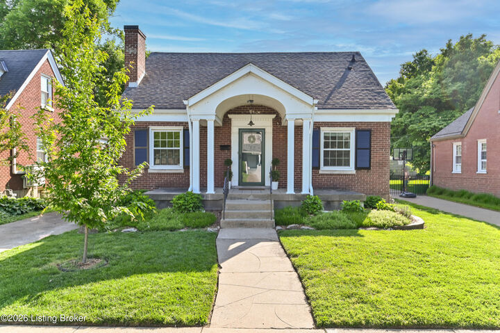 Property Photo:  432 Bauer Ave  KY 40207 