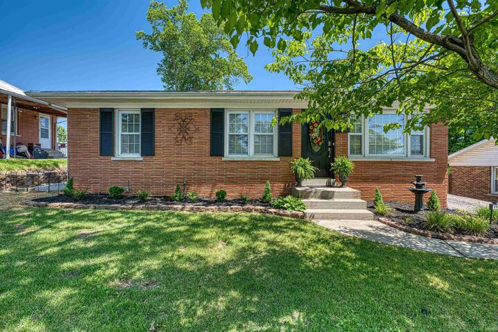 Property Photo:  1101 N Helfrich Avenue  IN 47720 