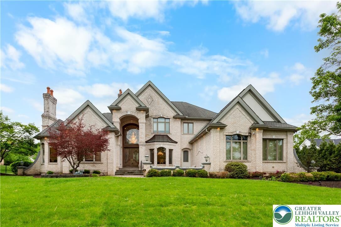 Property Photo:  758 Benner Road  PA 18104 