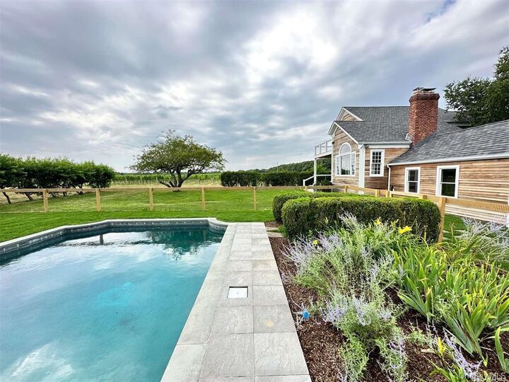 Property Photo: 4782 Alvah'S Lane NY 11935