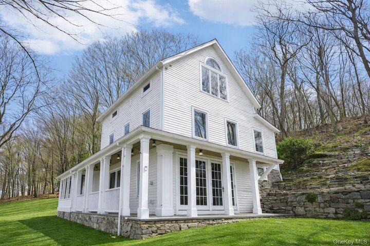 Property Photo:  18 Juengstville Road  NY 10519 