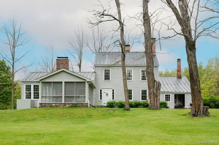 Property Photo:  1193 Albany Post Road  NY 12525 
