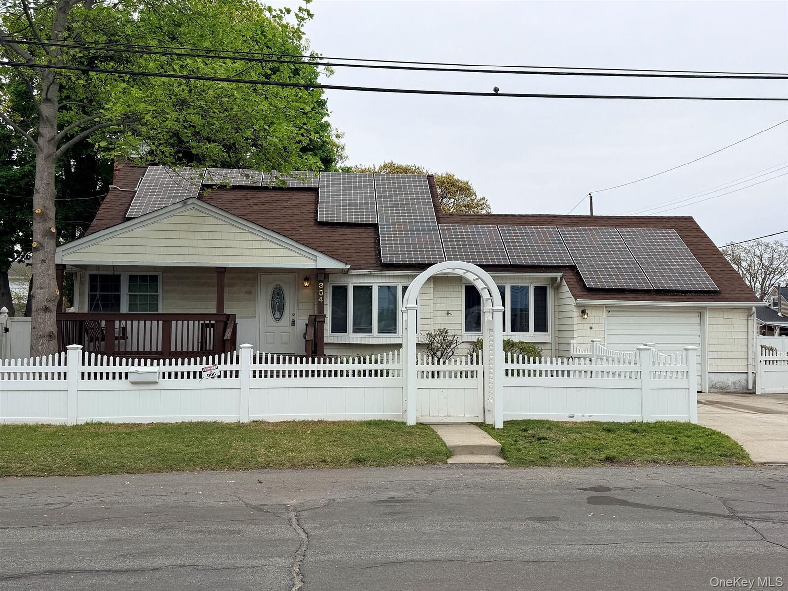 Property Photo:  304 27th Street  NY 11757 