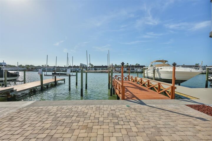 Property Photo:  574 Boca Ciega Point Boulevard N 2205  FL 33708 