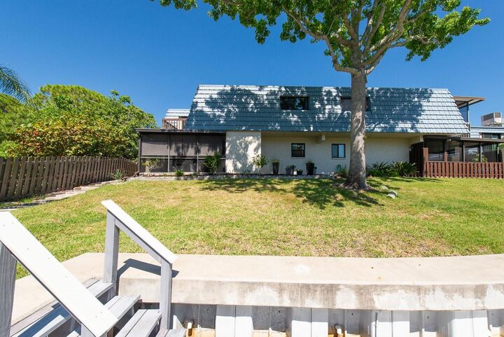 Property Photo: 9476 Tradewinds Avenue FL 33776