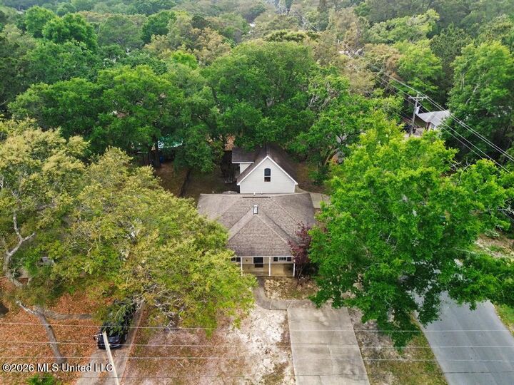 Property Photo:  1633 S 9th Street  MS 39564 