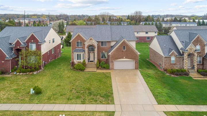 Property Photo:  6960 Norway Drive  MI 48085-1673 