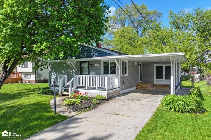 Property Photo:  5130 McLain St Street  MI 48473 