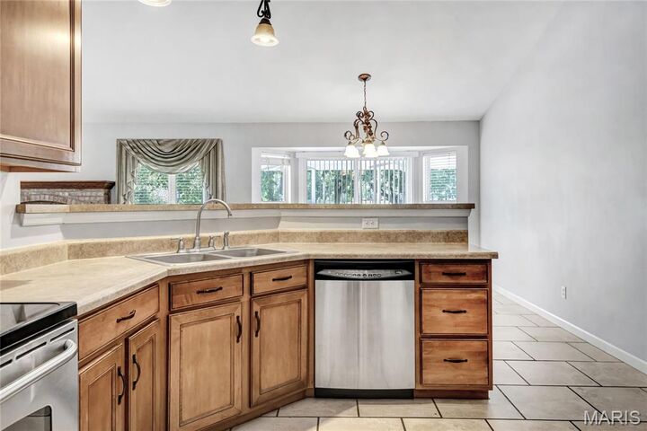 Property Photo:  2350 Fountain Drive  MO 63012 