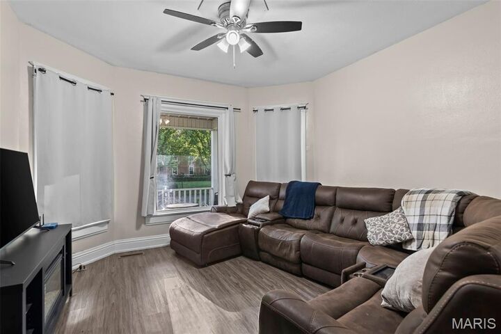 Property Photo:  620 N Walnut Street  IL 62056 