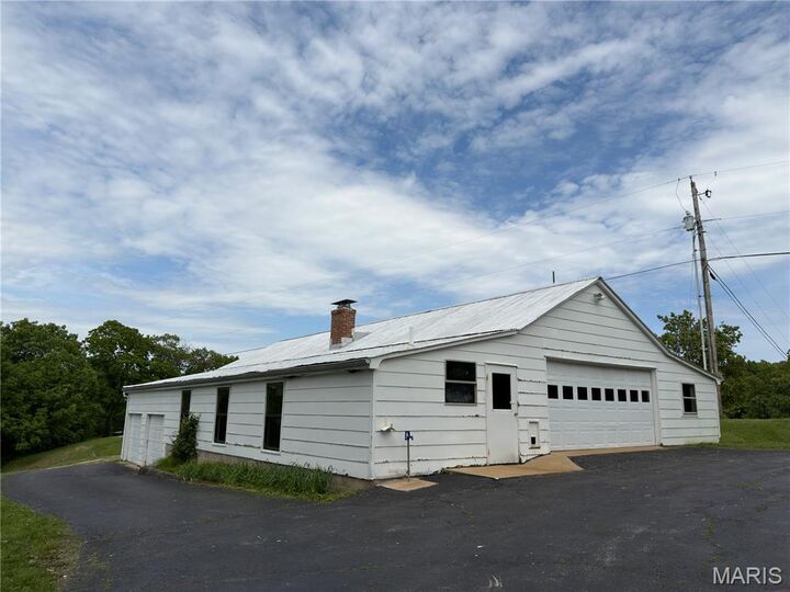 Property Photo: 1320 Ridge Road MO 63021