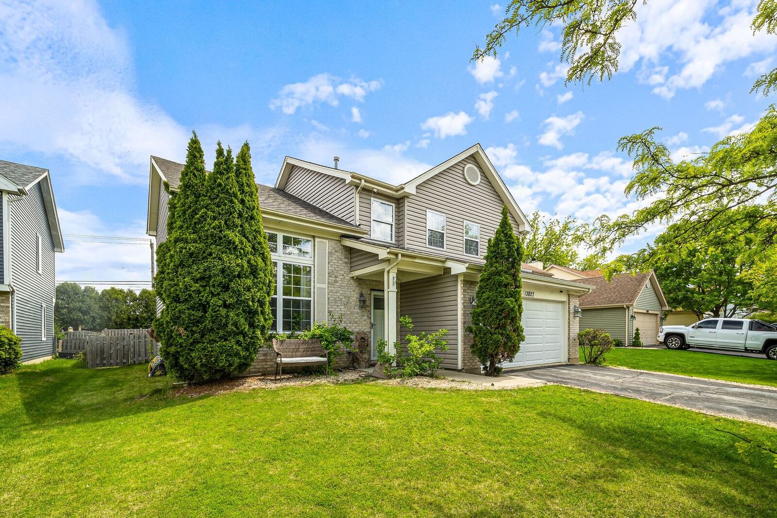 Property Photo:  13827 S Petersburg Drive  IL 60544 