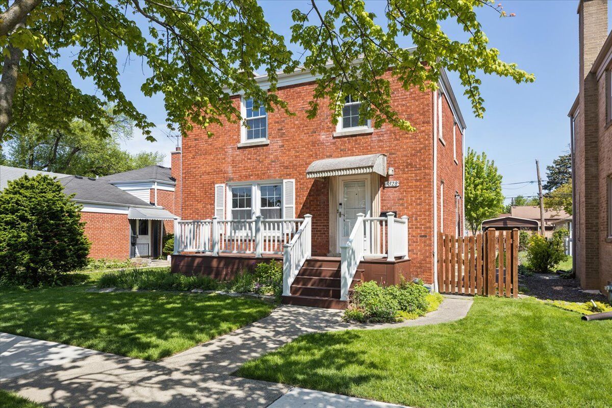 Property Photo: 9328 Jefferson Avenue IL 60513