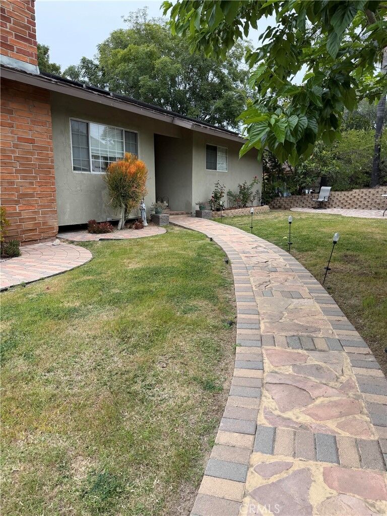 Property Photo:  1340 E Fallbrook Street  CA 92028 