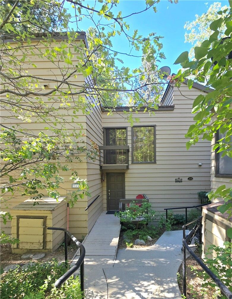Property Photo: 27821 Peninsula N 315 CA 92352