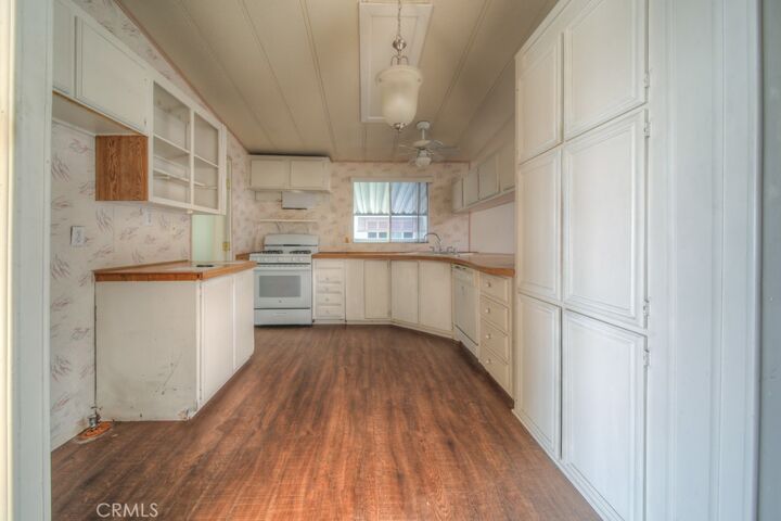 Property Photo:  26151 Kentia Palm Drive  CA 92548 