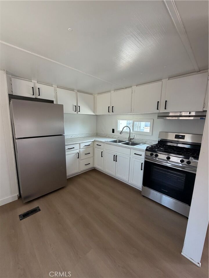 Property Photo:  17971 Jonathan Street 20  CA 92301 