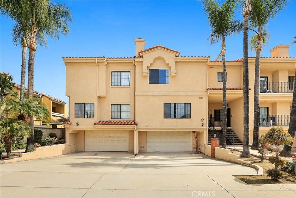 Property Photo:  918 La Cadena C  CA 91007 