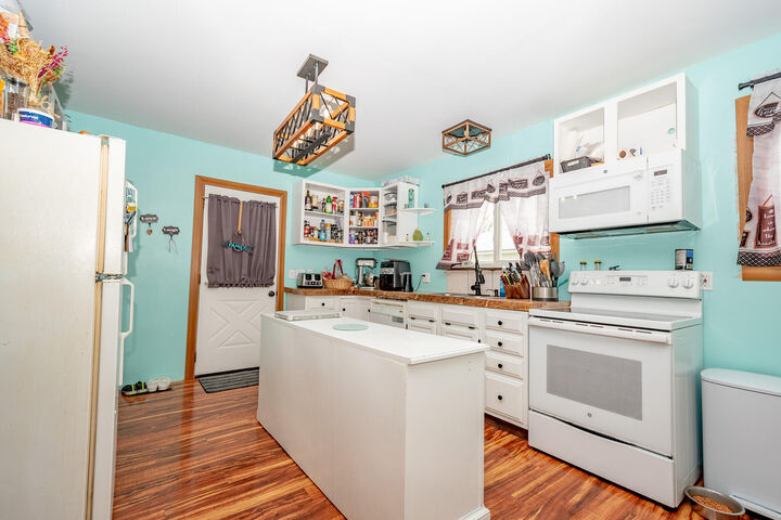 Property Photo:  45 2nd Street  ME 04463 