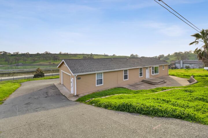 Property Photo: 3814 Lakeview Drive CA 95640
