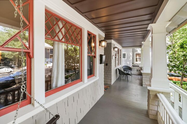 Property Photo:  2106 E Street  CA 95816 